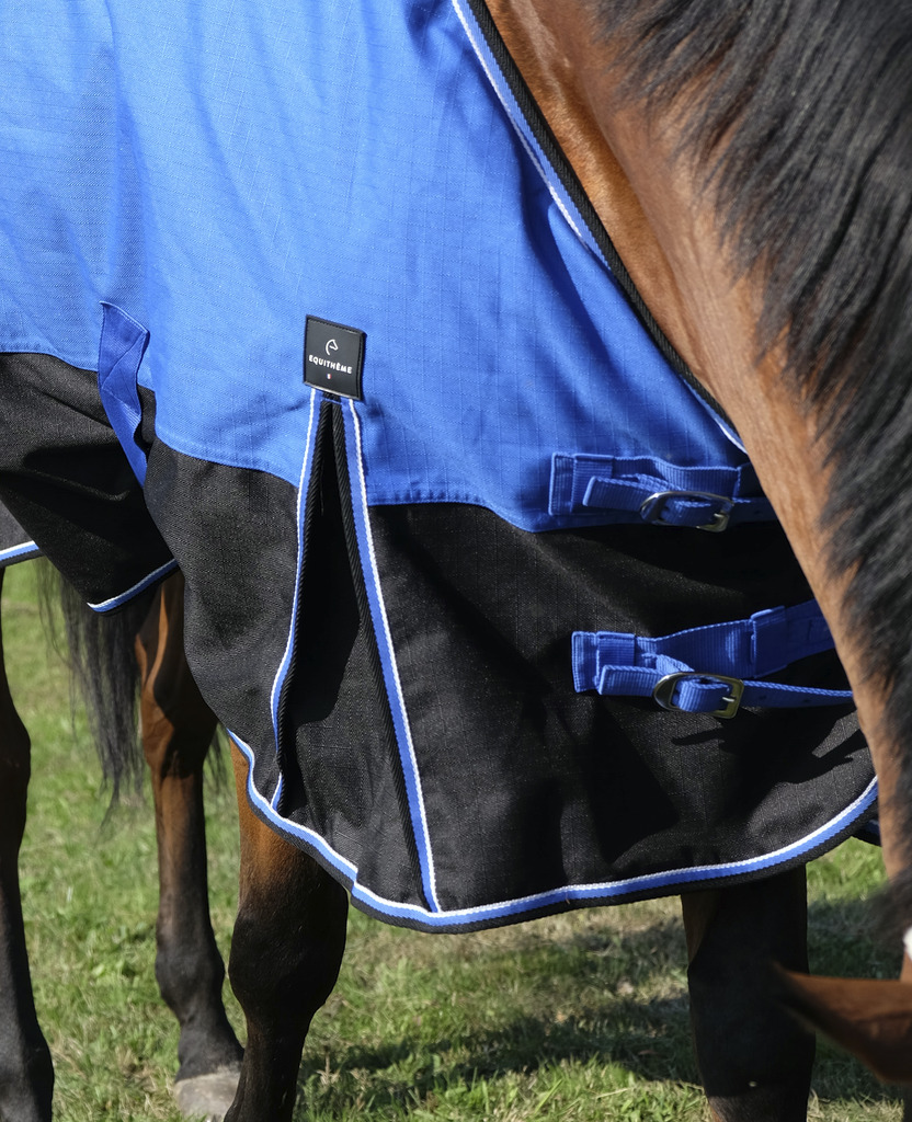 EQUITHÈME TYREX 1200D "Aisance" Decke, 300g Füllung, Pferdedecke, blau/schwarz, Weidedecke